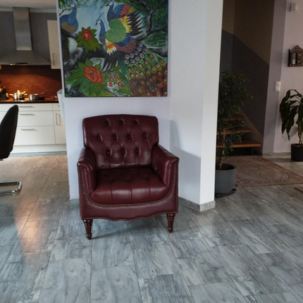 Nivelle Accent Chair- Timeless Sophisticated English Style Tufted Leather Armchair for Reading room