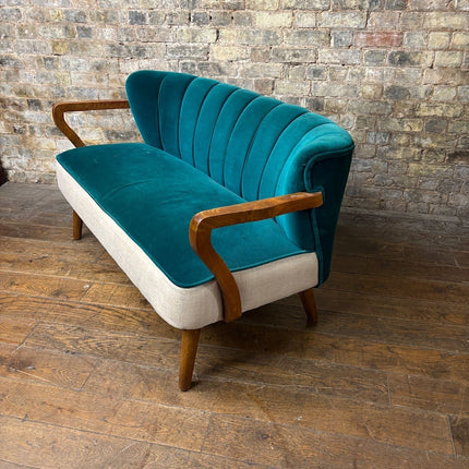 Girona Luxury Modern Minimalist Sofa with Sculptural Curved Backrest Customisable Designer Couch for Boutique Interiors