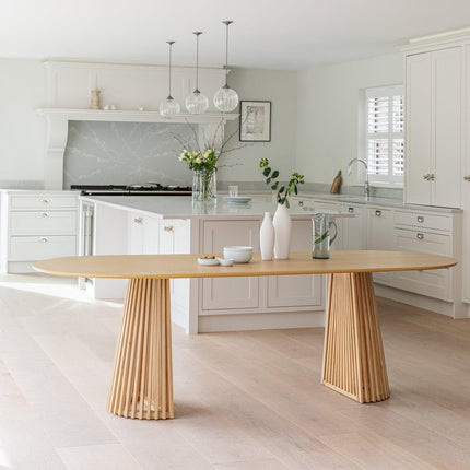 Oaknest Oval Dining Table Modern Solid Wood Dining Table Mid Century Modern Scandinavian Design for Dining Room Kitchen Dining Area