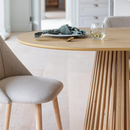 Oaknest Oval Dining Table Modern Solid Wood Dining Table Mid Century Modern Scandinavian Design for Dining Room Kitchen Dining Area